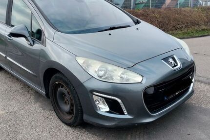 Peugeot 308 147.000 km 1.900 &euro; Leingarten 74211
