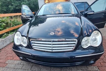 Mercedes-Benz 220 270.000 km 3.000 &euro; Stadtallendorf 35260
