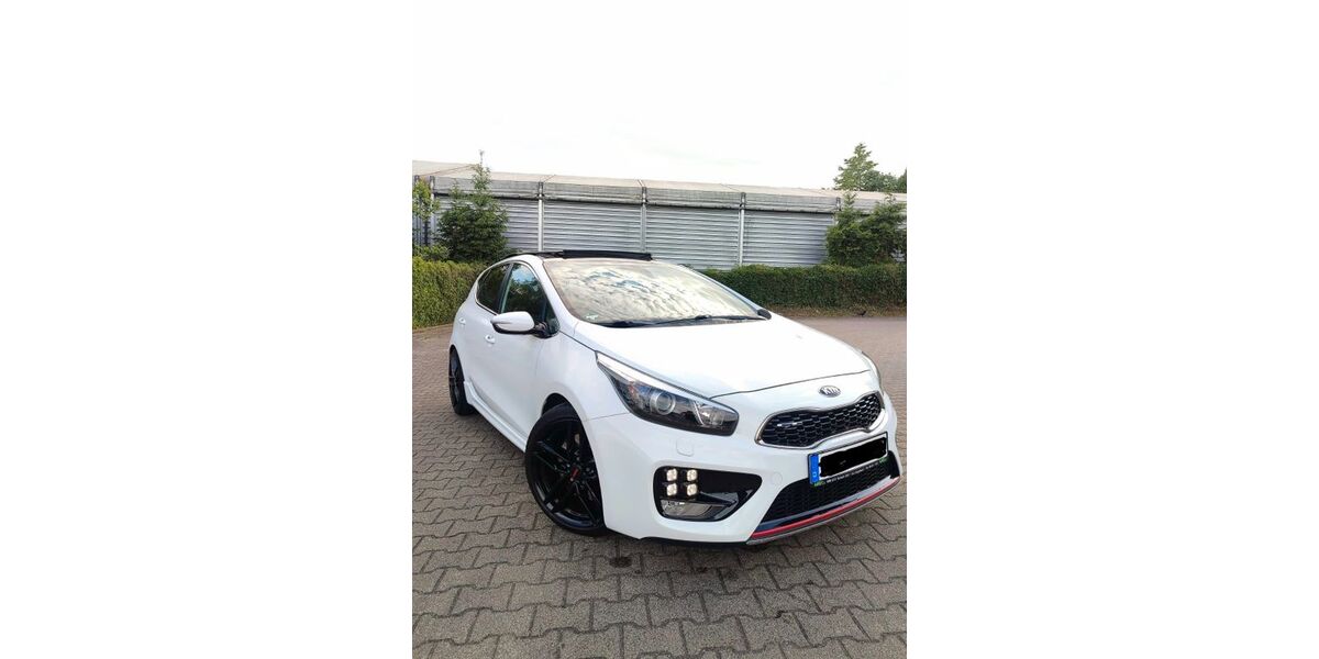 Kia ceed / Ceed 49.000 km 16.500 &euro; Schwäbisch Gmünd 73525