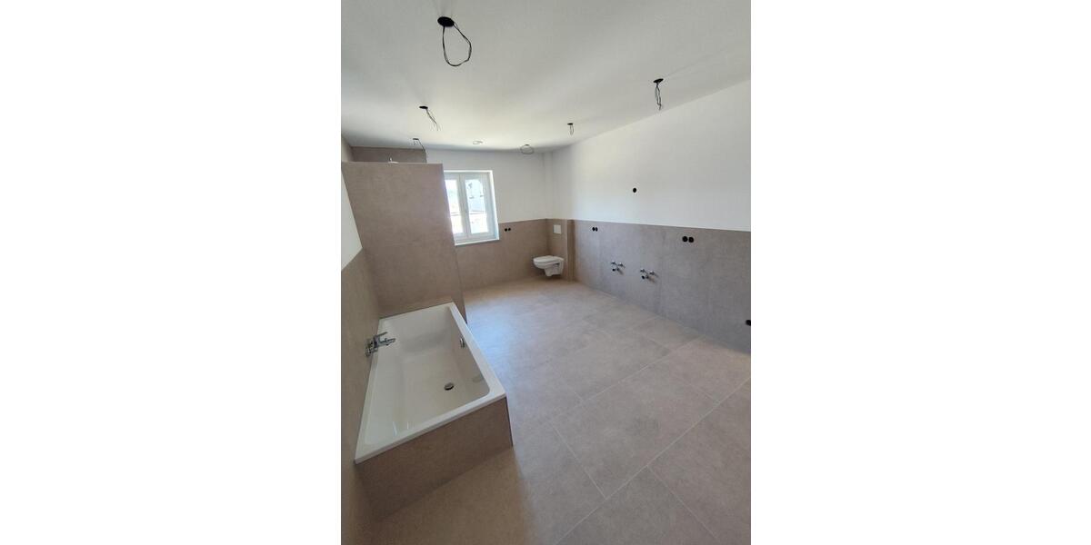 Mehrfamilienhaus, Wohnhaus Ehekirchen - 6 Zimmer, 170 m&sup2;, 1.700&euro; | Angebot:26399722