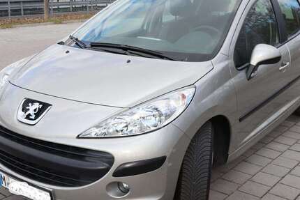Peugeot 207 39.120 km 4.500 &euro; München 81825
