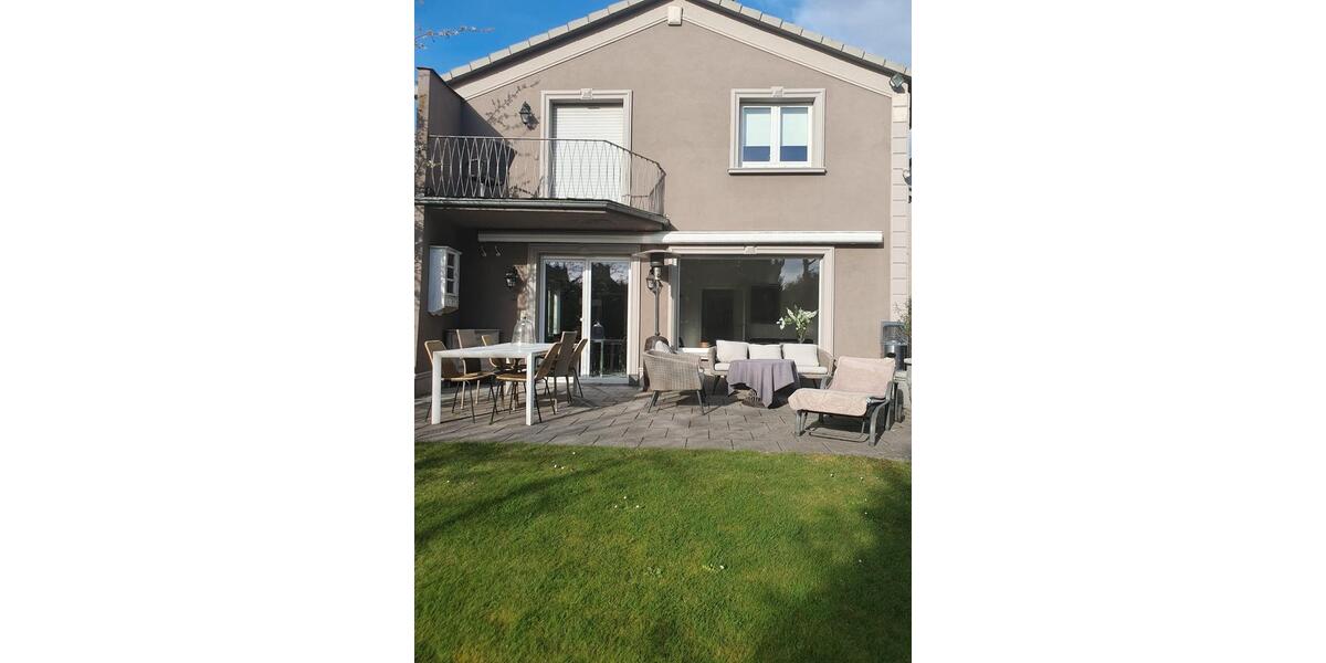 Einfamilienhaus Dreieich - 6 Zimmer, 179 m&sup2;, 3.000&euro; | Angebot:26482304