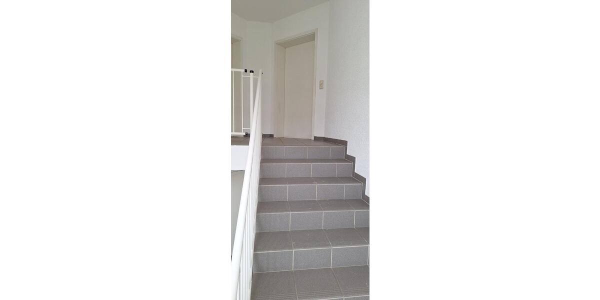 Dachgeschoßwohnung Langweid am Lech - 3 Zimmer, 65 m&sup2;, 680&euro; | Angebot:25403382