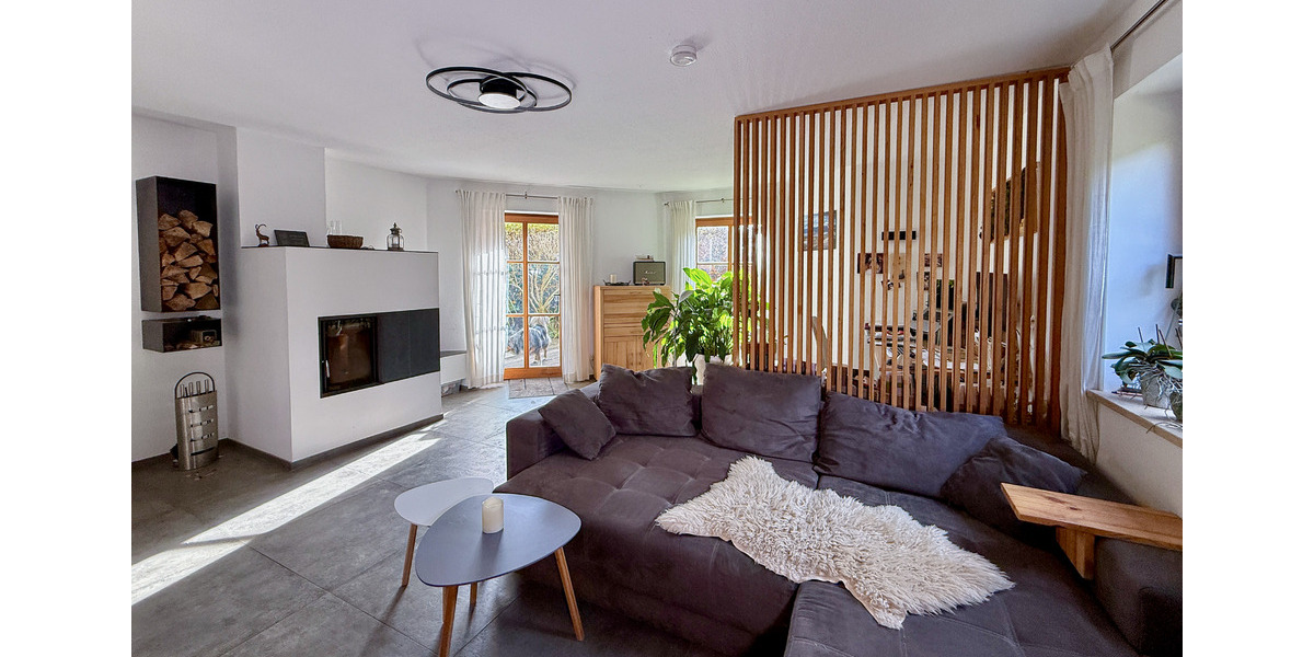 Einfamilienhaus Burghausen - 6 Zimmer, 200 m&sup2;, 899.000&euro; | Angebot:25195312