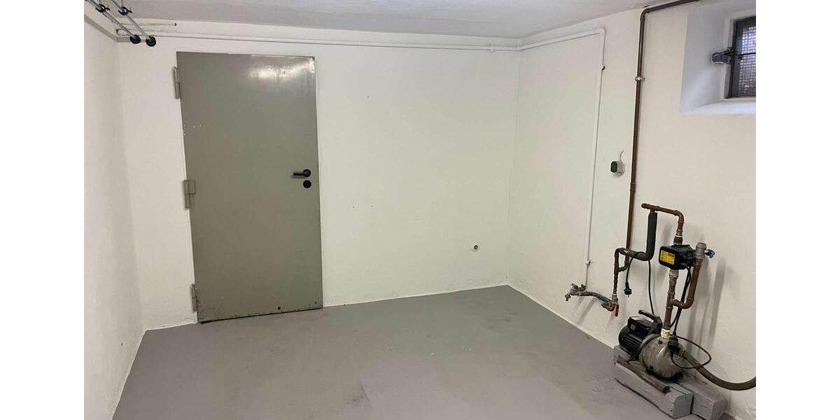 Modernisierte 4-Zi DG Wohnung 78 qm WF (Energieeffizienz B) 4 zimmer