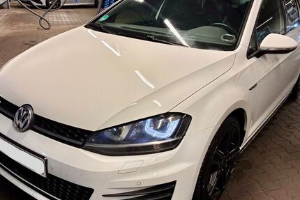 VW Golf 287.600 km 8.900 &euro; Haag a.d. Amper 85410