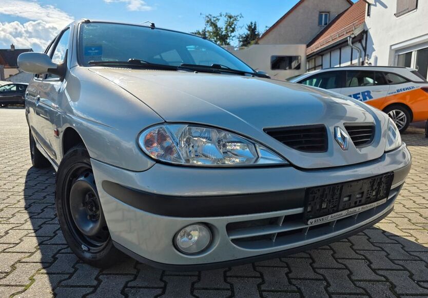 Renault Megane 180.100 km 1.799 € Zwenkau 04442