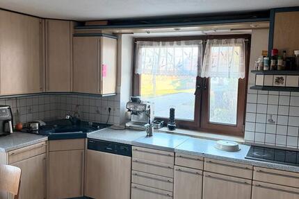 Haus Pfarrkirchen - 5 Zimmer, 1 m&sup2;, 833&euro; | Angebot:25170609