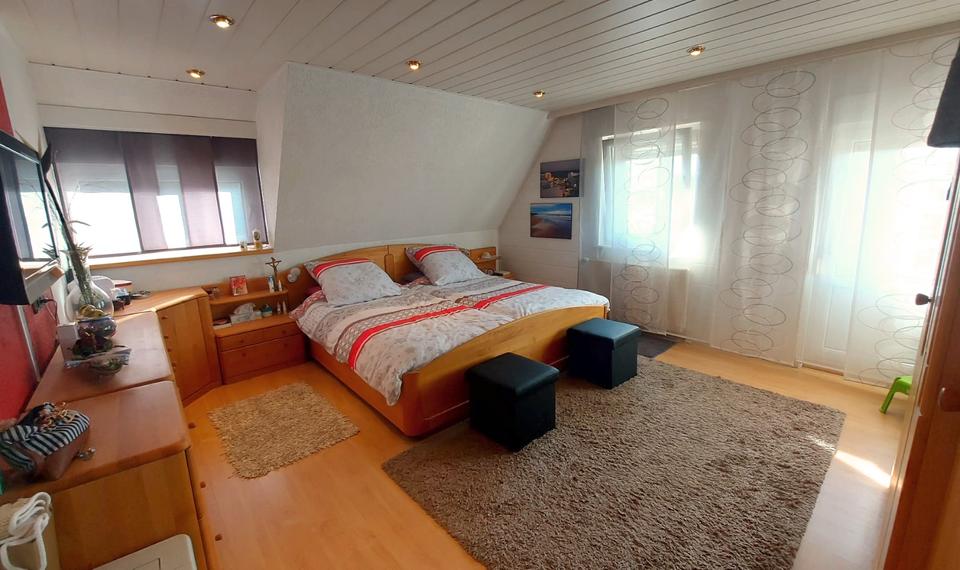 Einfamilienhaus Bad Berleburg - 5 Zimmer, 214 m&sup2;, 275.000&euro; | Angebot:26989357