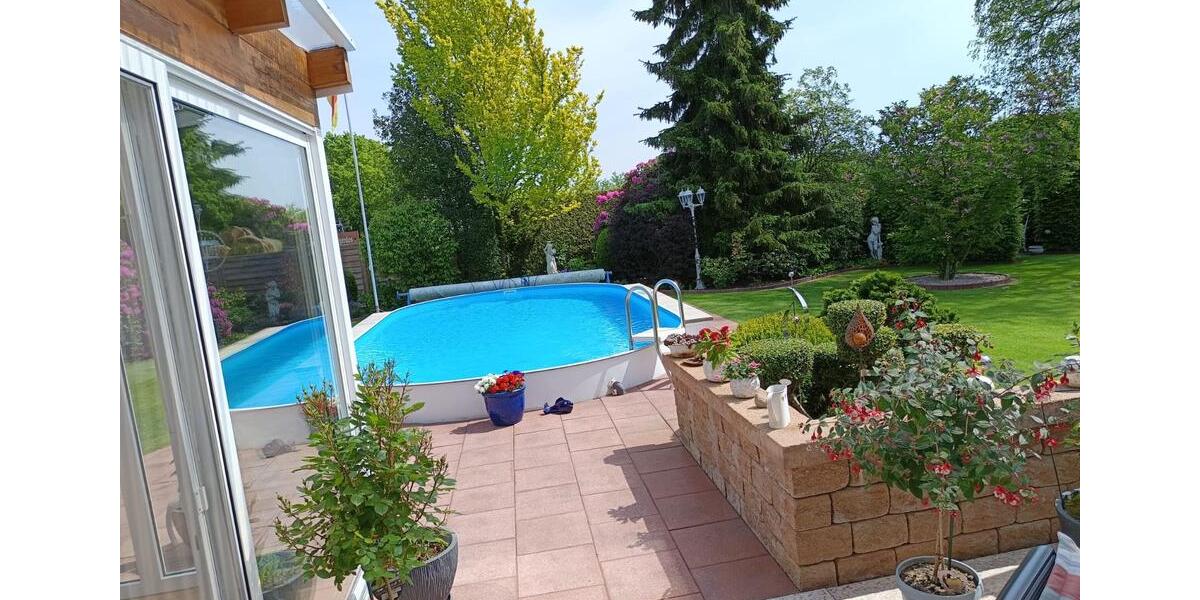 Einfamilienhaus Friedeburg - 8 Zimmer, 220 m&sup2;, 430.000&euro; | Angebot:26781570