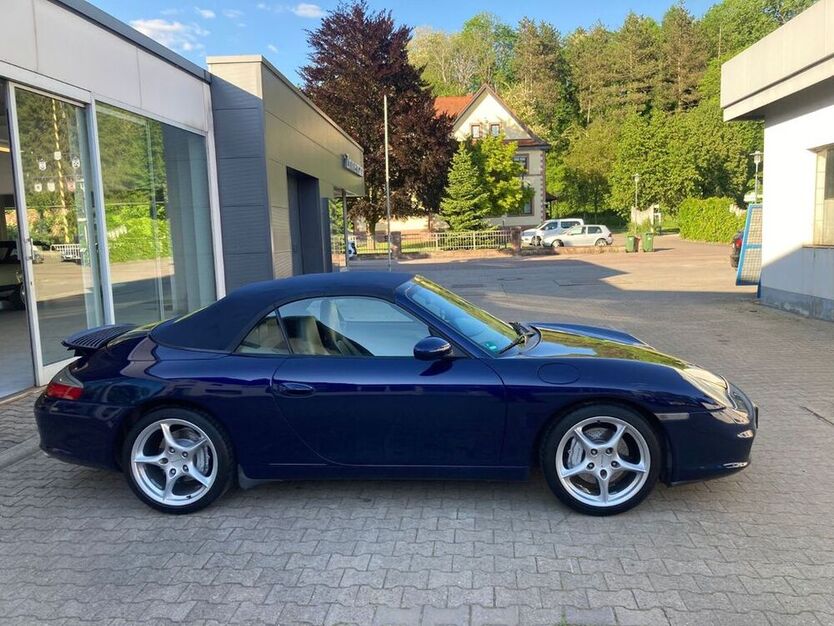 996