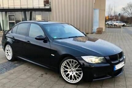 BMW 325 195.000 km 9.300 &euro; Brakel 33034