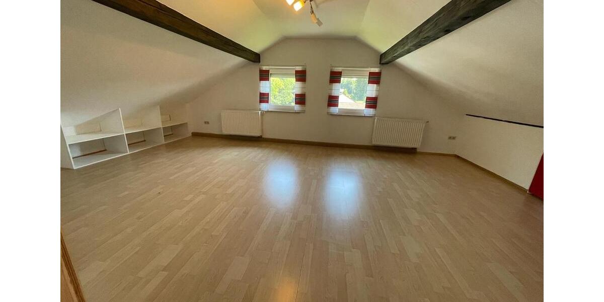 Dachgeschoßwohnung Tiefenbach - 2 Zimmer, 90 m&sup2;, 700&euro; | Angebot:26271374