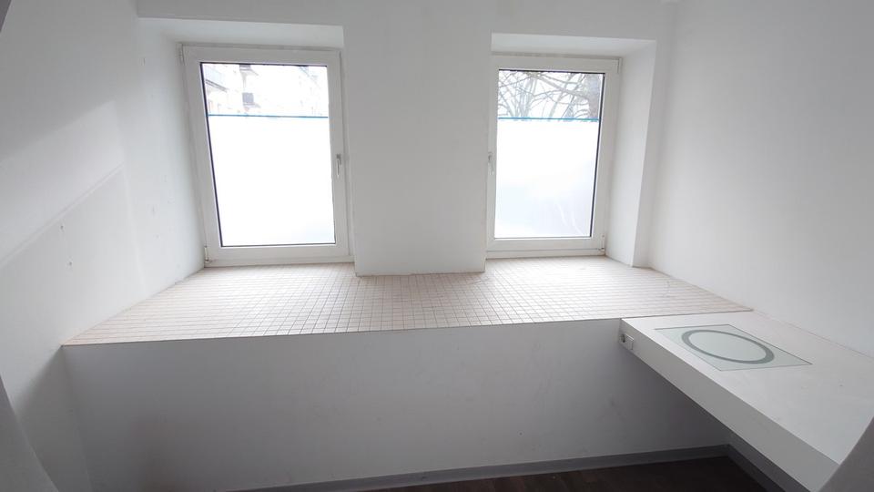Gewerbeobjekt Pirmasens - 2.100&euro; | Angebot:23300040