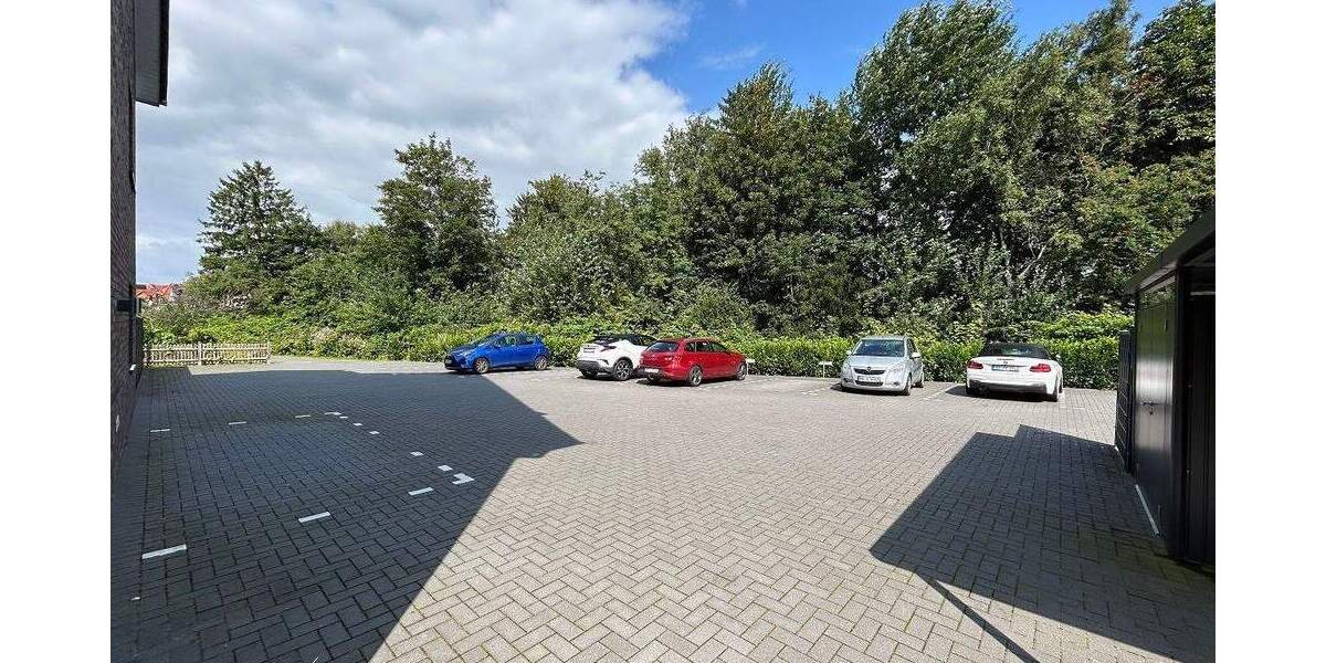 Etagenwohnung Bremerhaven Lehe - 3 Zimmer, 89 m&sup2;, 1.070&euro; | Angebot:26202085