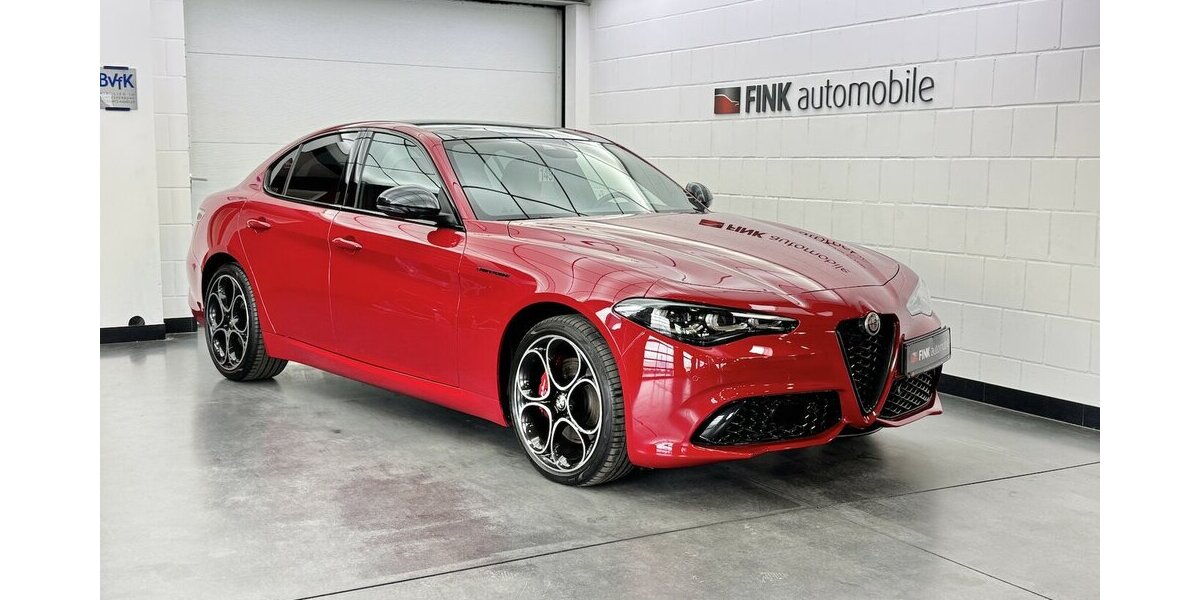 Alfa Romeo Giulia 2.0 Competizione Q4 Turbo Panoramadach 14.303 km 38.460 &euro; Lich 35423