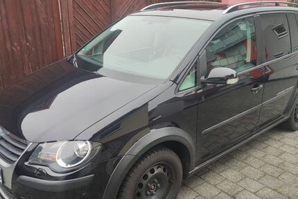 VW Touran 271.400 km 5.200 € Karlsdorf-Neuthard 76689