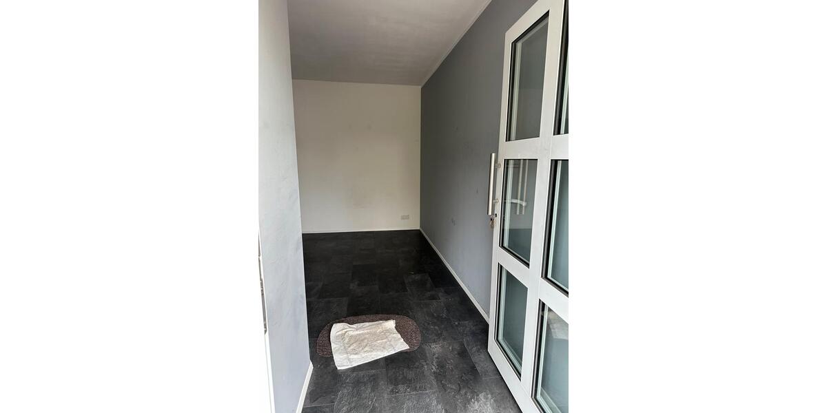 Bungalow Remscheid Remscheid-Süd - 3 Zimmer, 130 m&sup2;, 1.900&euro; | Angebot:26126579