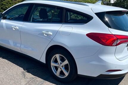 Ford Focus 181.000 km 9.400 &euro; Schwäbisch Gmünd 73525