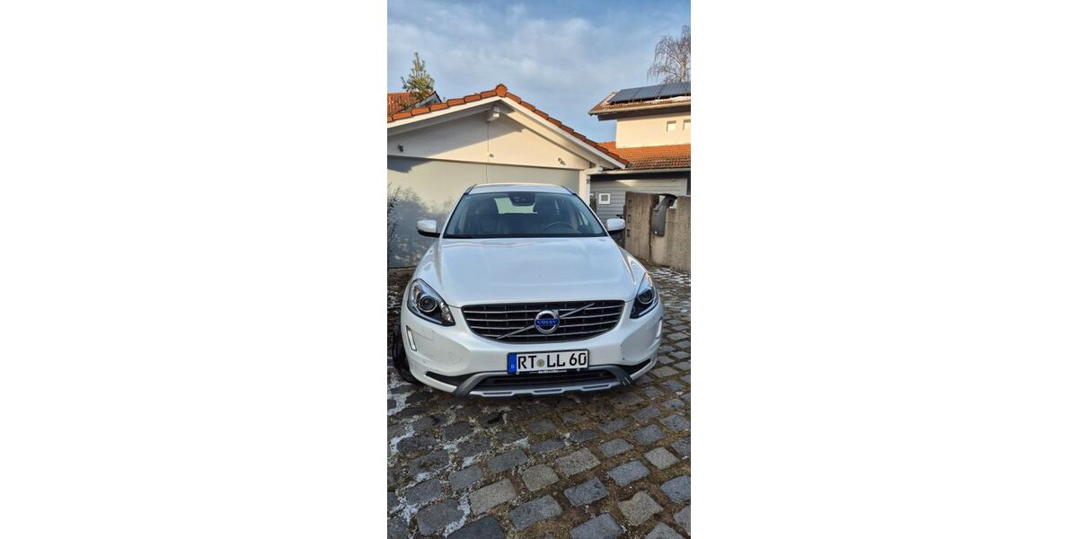 Volvo XC60 72.000 km 18.400 &euro; Oberhaching 82041