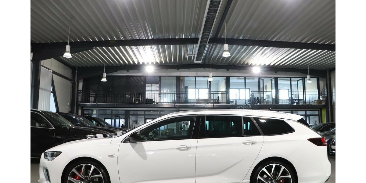 Opel Insignia 2.0 ST 4x4 OPC-LINE GSI WHITE / VC+HUD 140.000 km 18.555 &euro; Hamm 59077