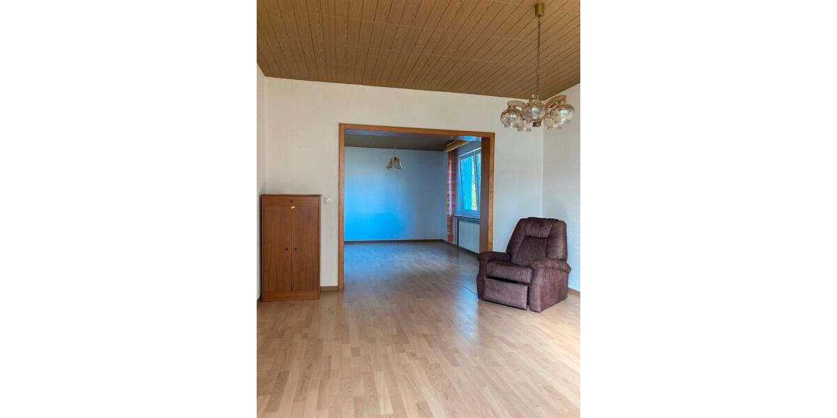 Haus mit Garten und Nebengebäuden (RESERVIERT) 7 zimmer