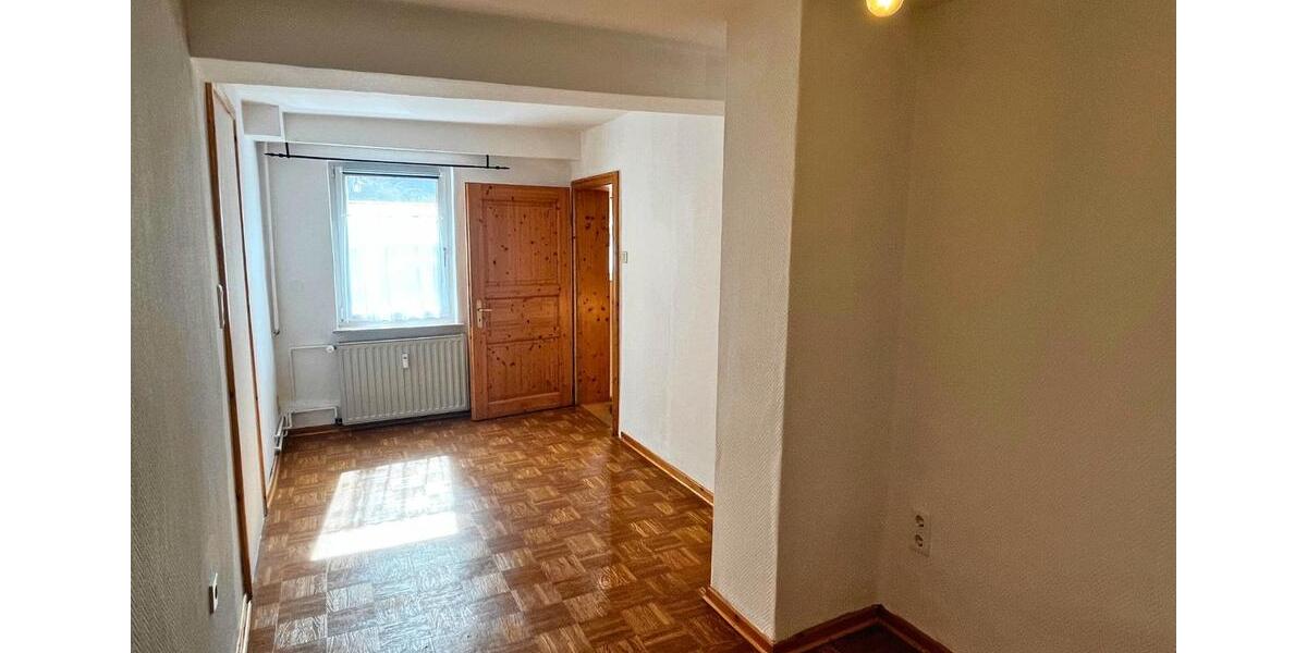 Einfamilienhaus Waldkappel - 4 Zimmer, 157 m&sup2;, 1.200&euro; | Angebot:26220799