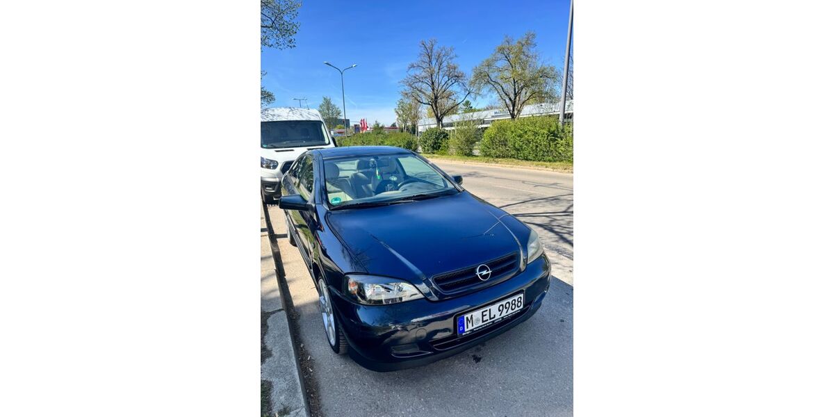 Opel Astra 146.000 km 3.300 &euro; München 80639