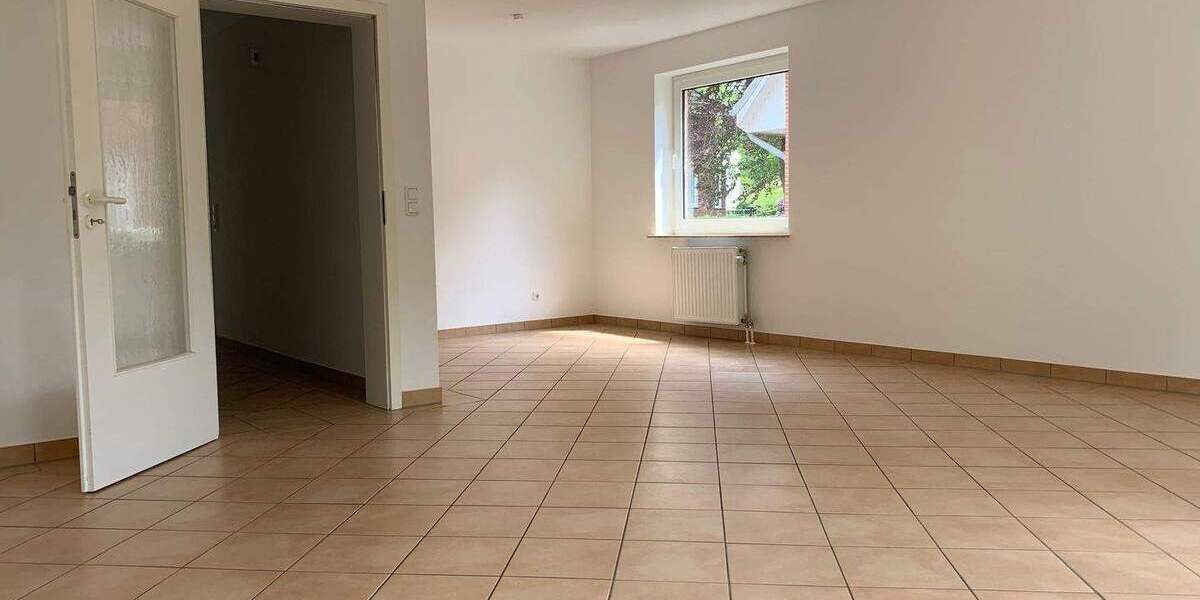 Mehrfamilienhaus, Wohnhaus Pinneberg Quellental - 4 Zimmer, 110 m&sup2;, 1.600&euro; | Angebot:26449977