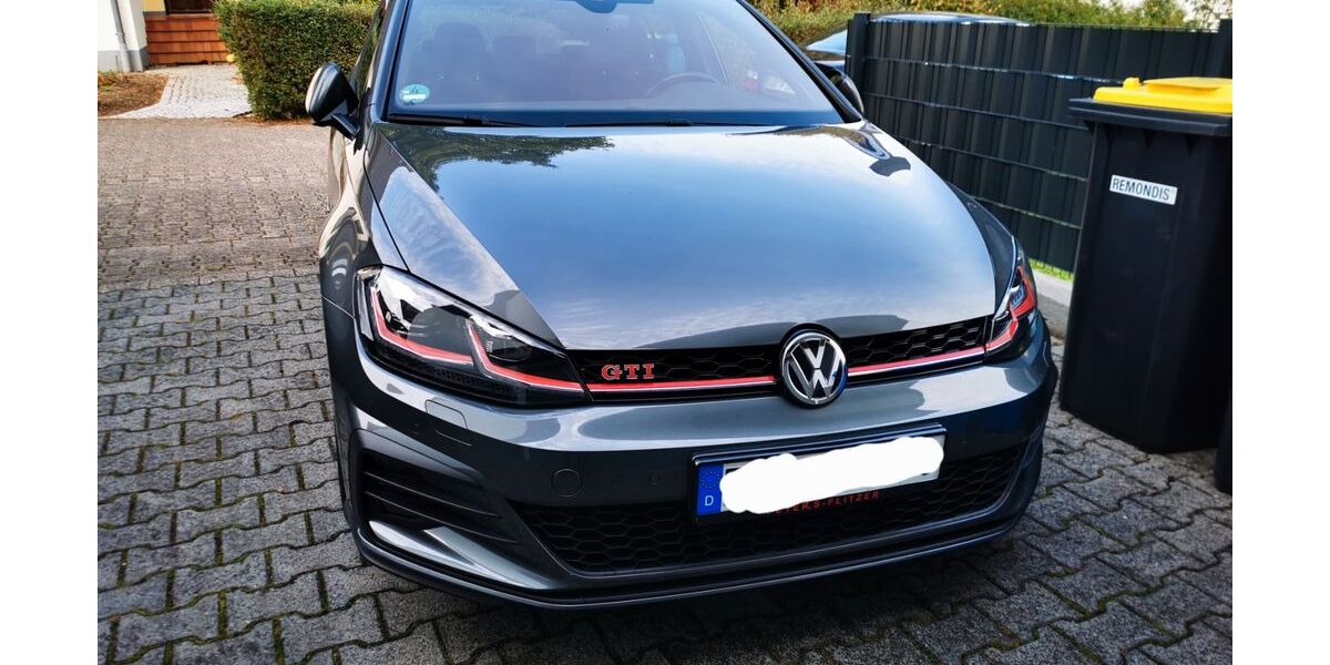 VW Golf 92.000 km 22.850 &euro; Taunusstein 65232