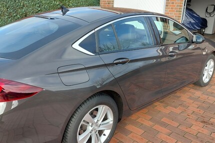 Opel Insignia 64.000 km 18.499 &euro; Westoverledingen 26810