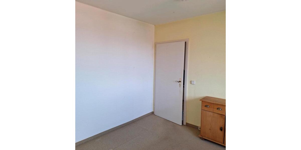 Dachgeschoßwohnung Neustadt an der Orla - 2 Zimmer, 90 m&sup2;, 78.000&euro; | Angebot:26741667
