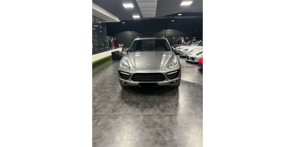 Porsche Cayenne 174.280 km 22.999 &euro; Düsseldorf 40235