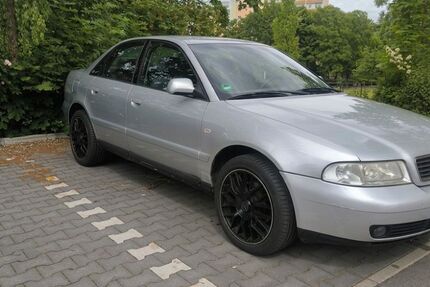 Audi A4 218.800 km 1.500 &euro; Freiberg 09599