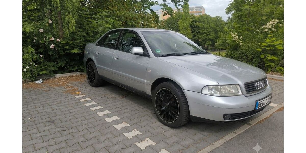 Audi A4 218.800 km 1.500 &euro; Freiberg 09599