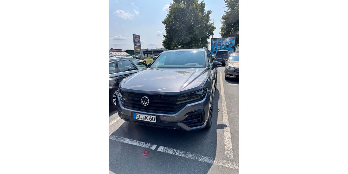 VW Touareg 75.000 km 54.000 &euro; Börger 26904