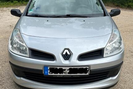 Renault Clio 143.821 km 3.000 &euro; Holzheim 89438