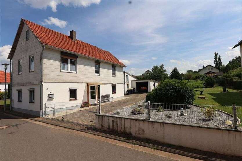 Haus zum Kaufen in Meißner 68.000 € 115 m²
