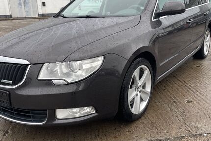 Skoda Superb 228.000 km 6.499 &euro; Schwerin 19061