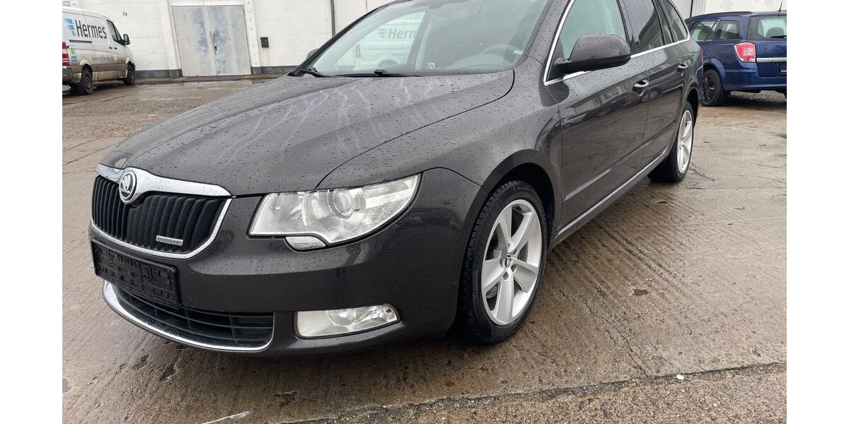 Skoda Superb 228.000 km 6.499 &euro; Schwerin 19061