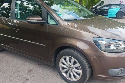 VW Touran 106.500 km 11.790 &euro; Fürstenfeldbruck 82256