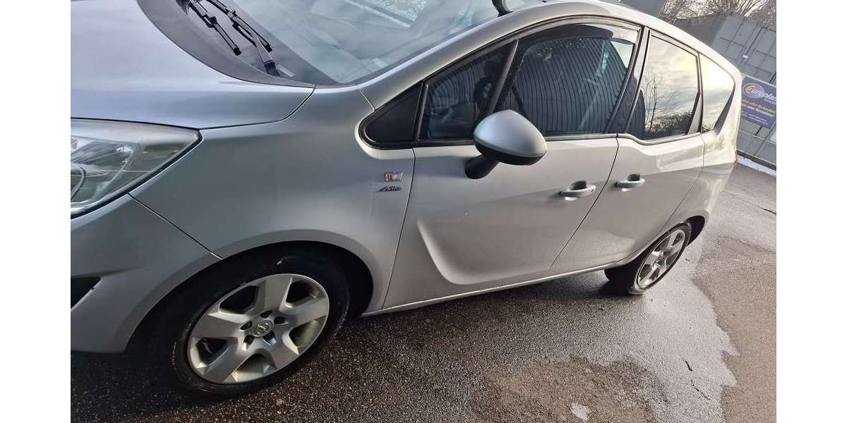 Opel Meriva 195.000 km 3.499 &euro; Heldenstein 84431