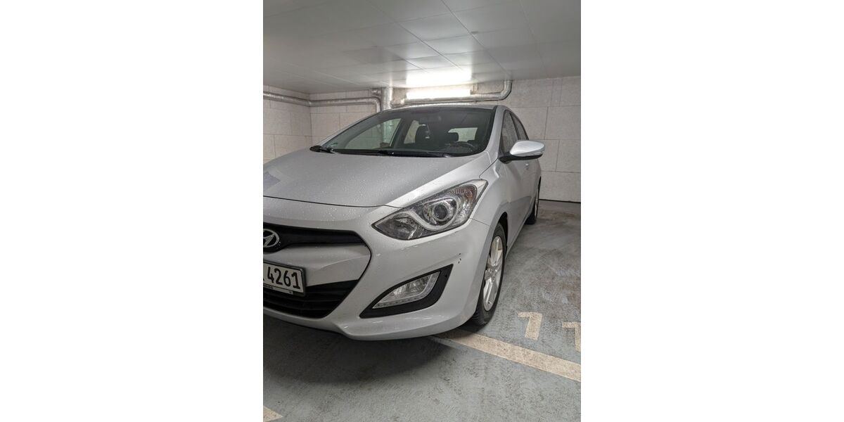 Hyundai i30 89.332 km 9.000 &euro; Hamburg 22119