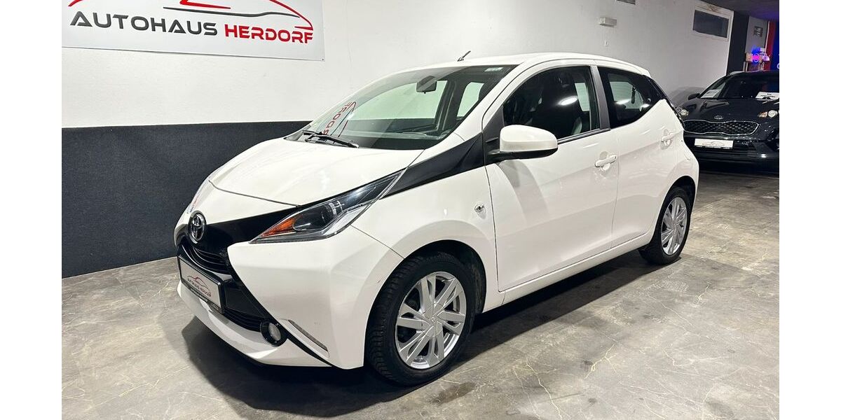 Toyota Aygo (X) 113.352 km 7.390 &euro; Herdorf 57562