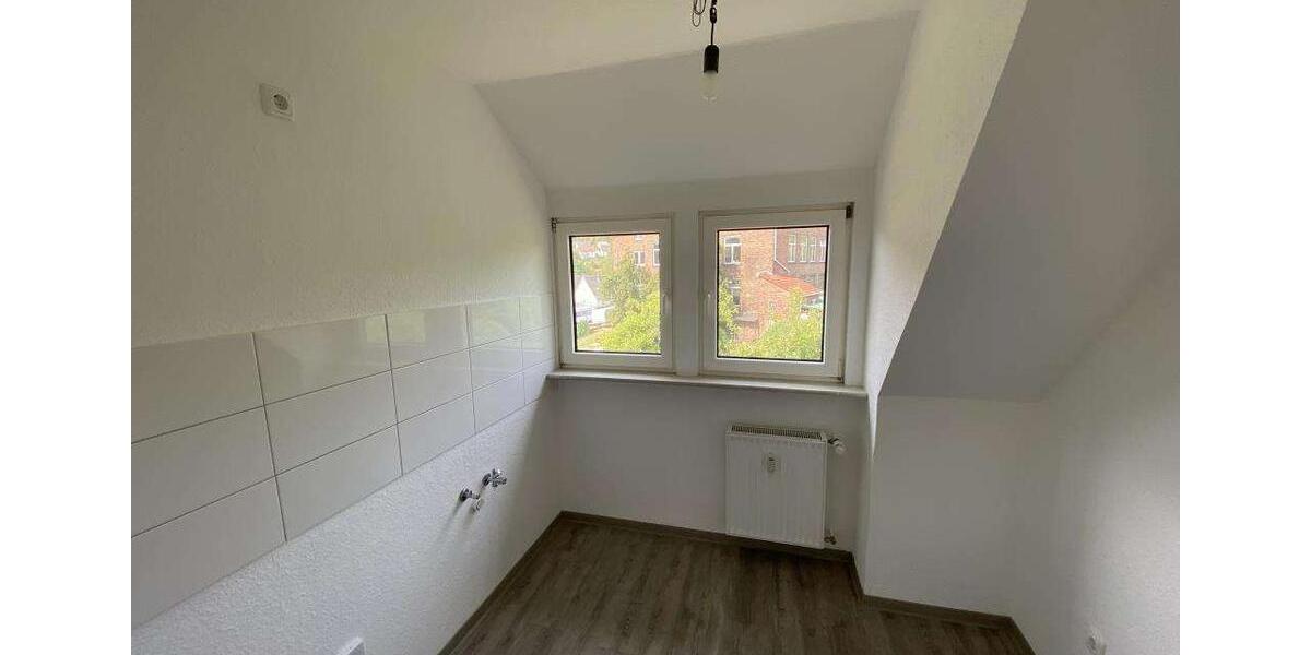 Dachgeschoßwohnung Altena - 3 Zimmer, 54 m&sup2;, 220&euro; | Angebot:26250240