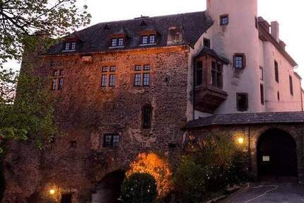 Haus Neuerburg - 4 Zimmer, 92 m&sup2;, 72.000&euro; | Angebot:24874440