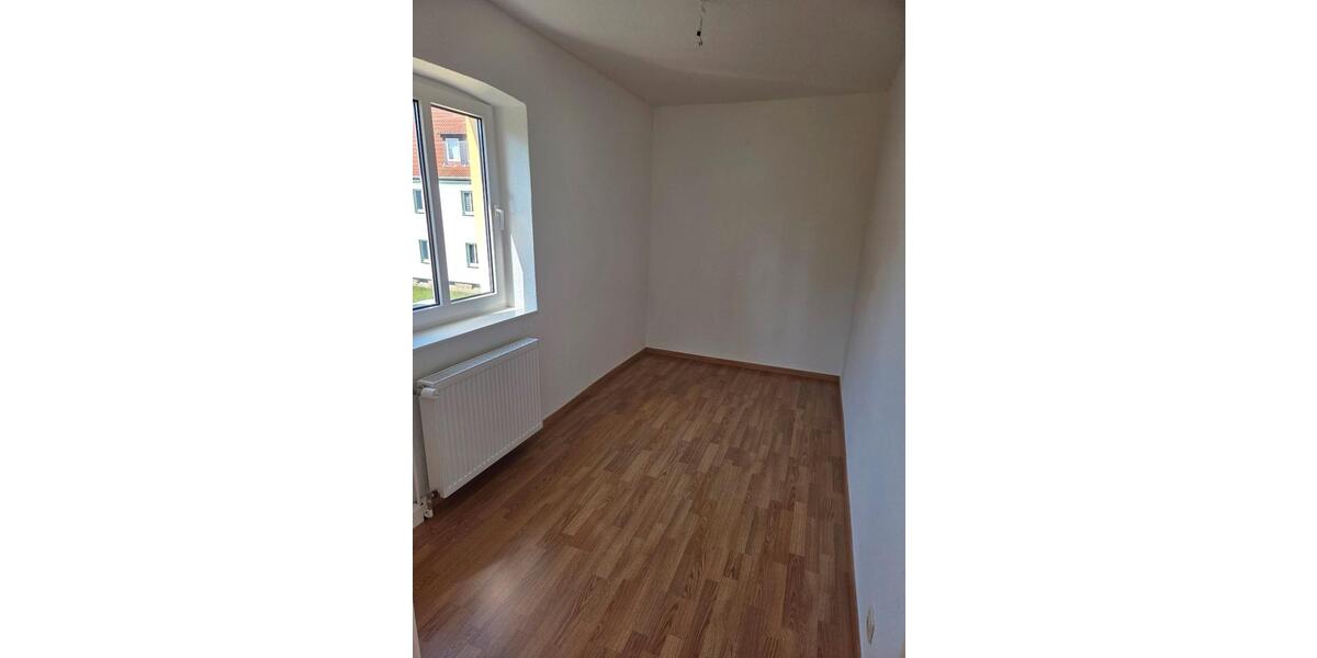 Etagenwohnung Böhlen - 4 Zimmer, 59 m&sup2;, 90.000&euro; | Angebot:27083982