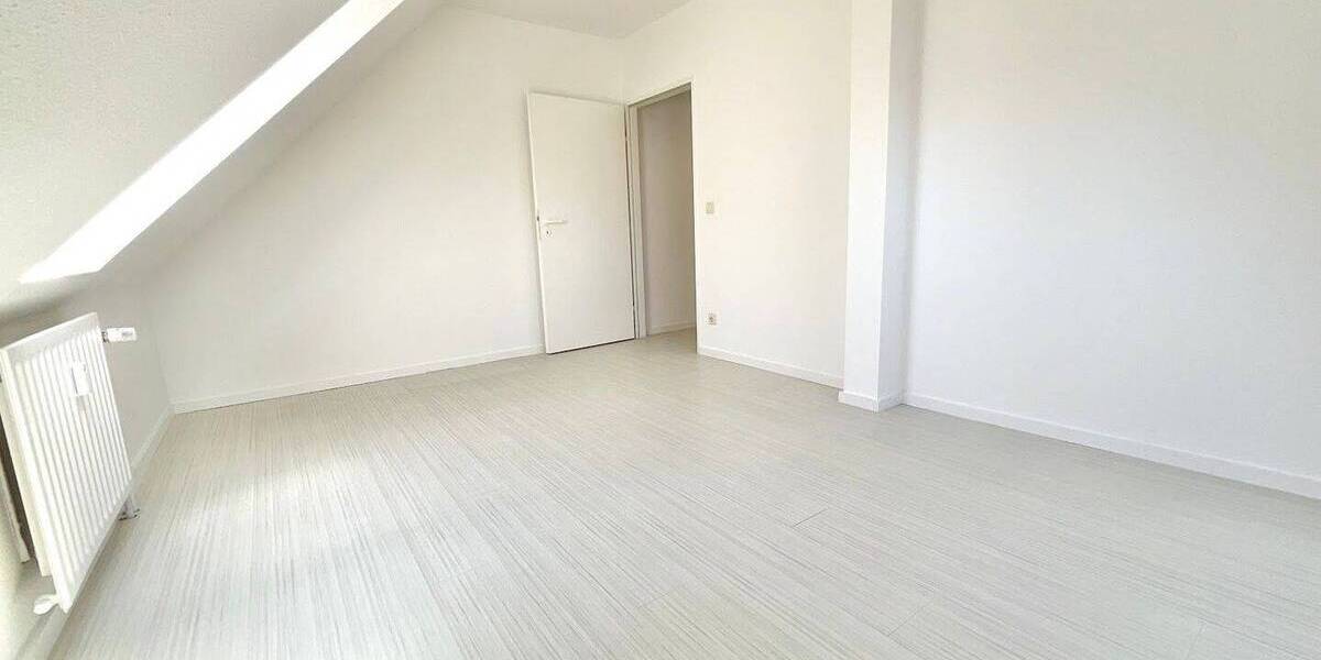 Etagenwohnung Krefeld Stadtmitte - 3 Zimmer, 81 m&sup2;, 609&euro; | Angebot:26779744