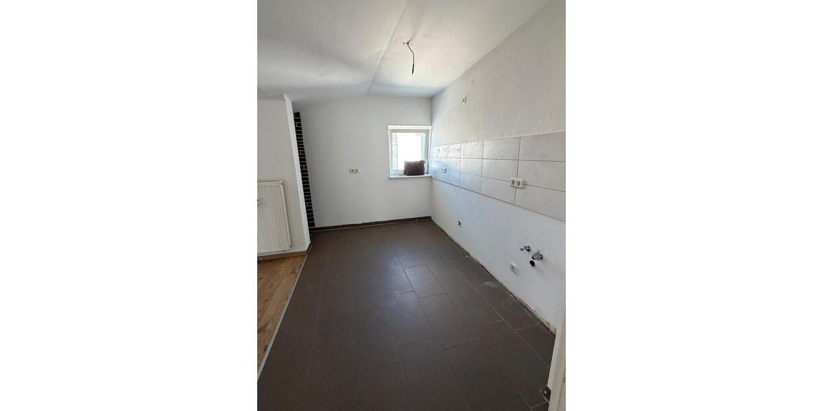Dachgeschoßwohnung Cottbus - 3 Zimmer, 70 m&sup2;, 700&euro; | Angebot:26195690