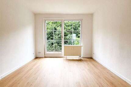 Wohnung zum Kaufen in Schwerin 119.900 € 64.85 m² 3 zimmer